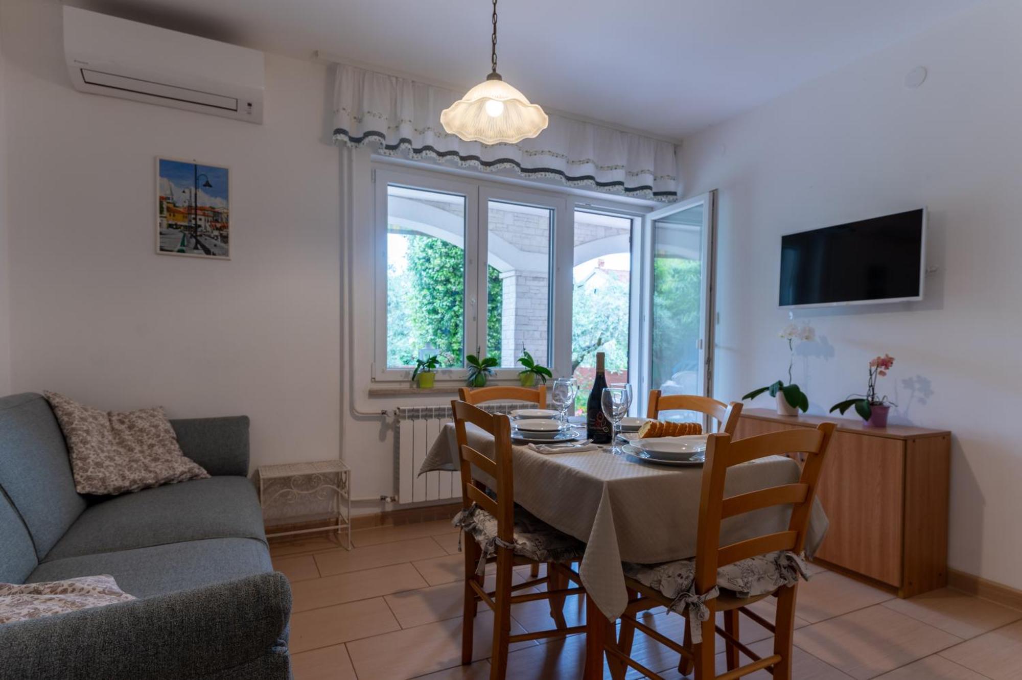 Apartments Mirella Novigrad Istria エクステリア 写真