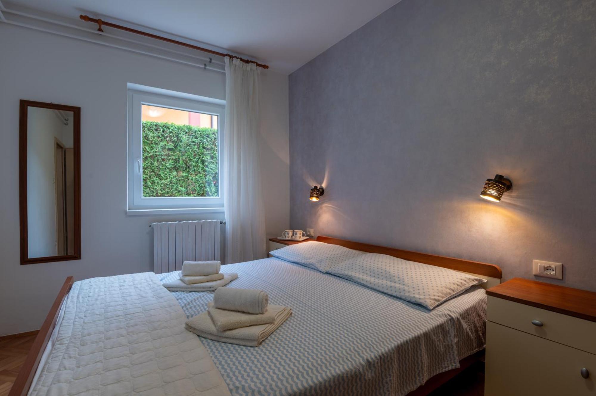 Apartments Mirella Novigrad Istria エクステリア 写真